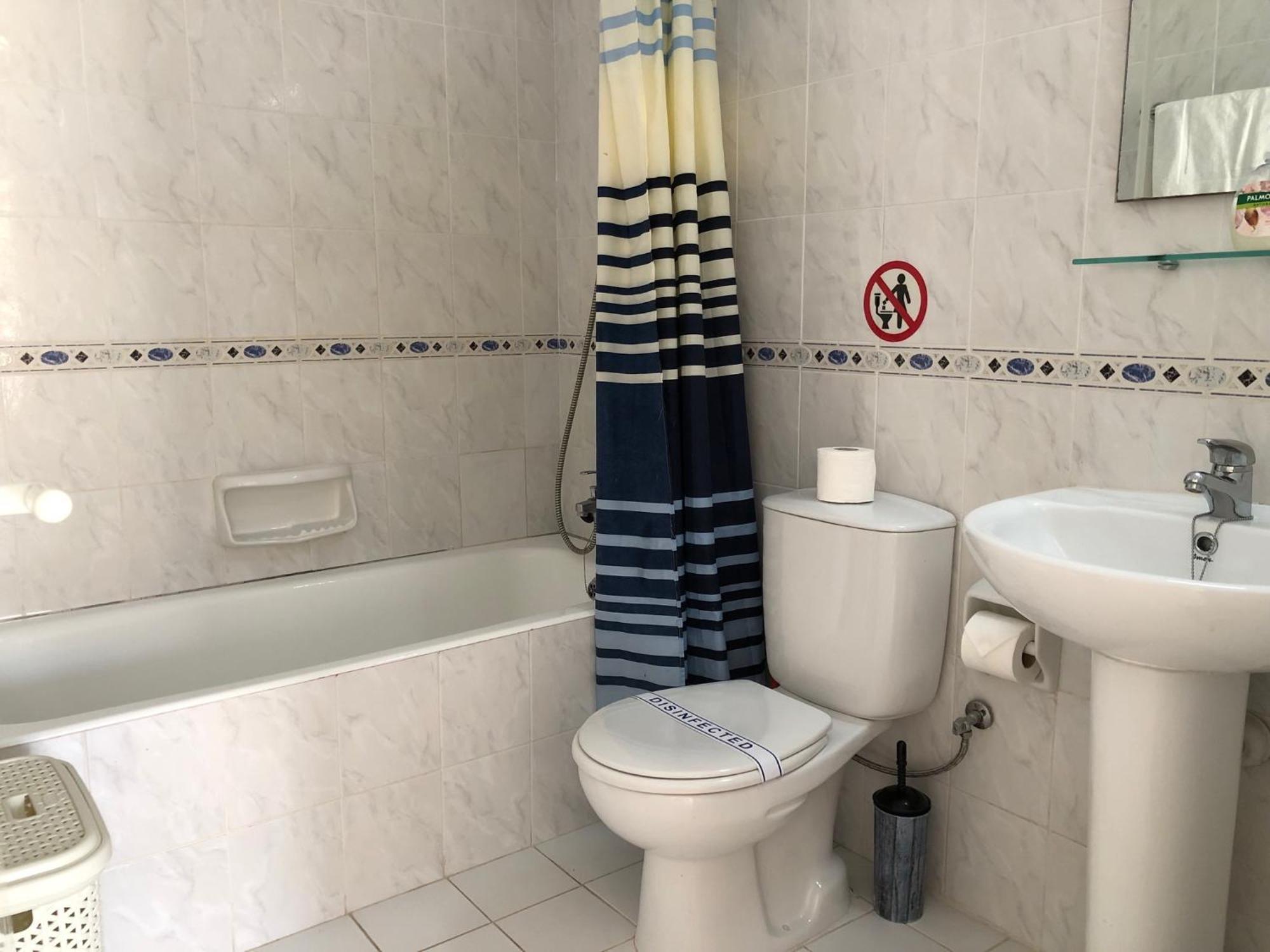 Stylish 1 Bedroom Apartment In Limnaria Gardens Paphos Extérieur photo